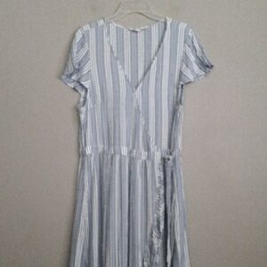 American Eagle Outfitters Blue and White Flutter Sleeve Dress